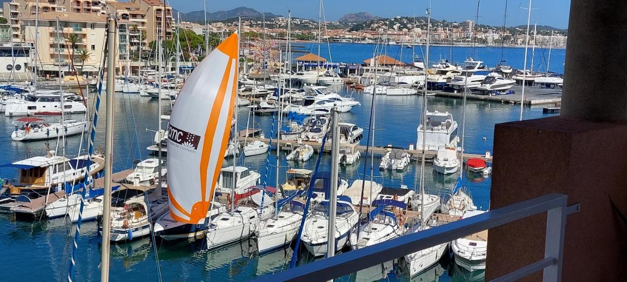 Hirondelle Port *